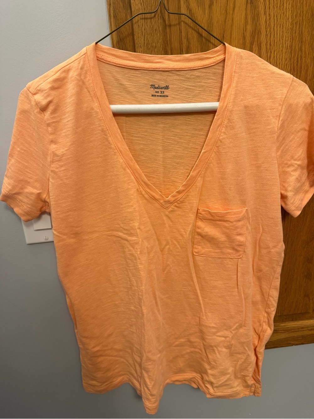 Madewell Peach Short-Sleeve V-Neck Pocket Tee